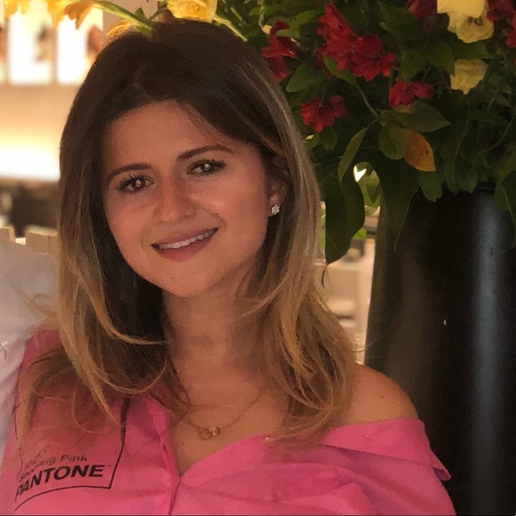 Meet your Posher, Stephanie - Picture 1 of 1